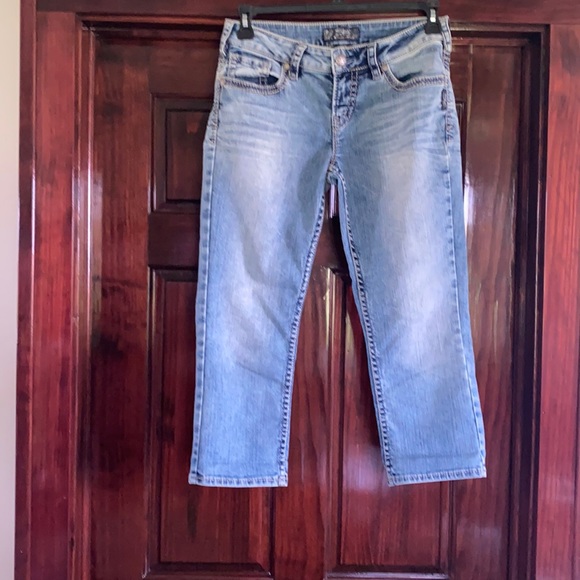 Silver Jean AIKO Capris - Picture 1 of 2